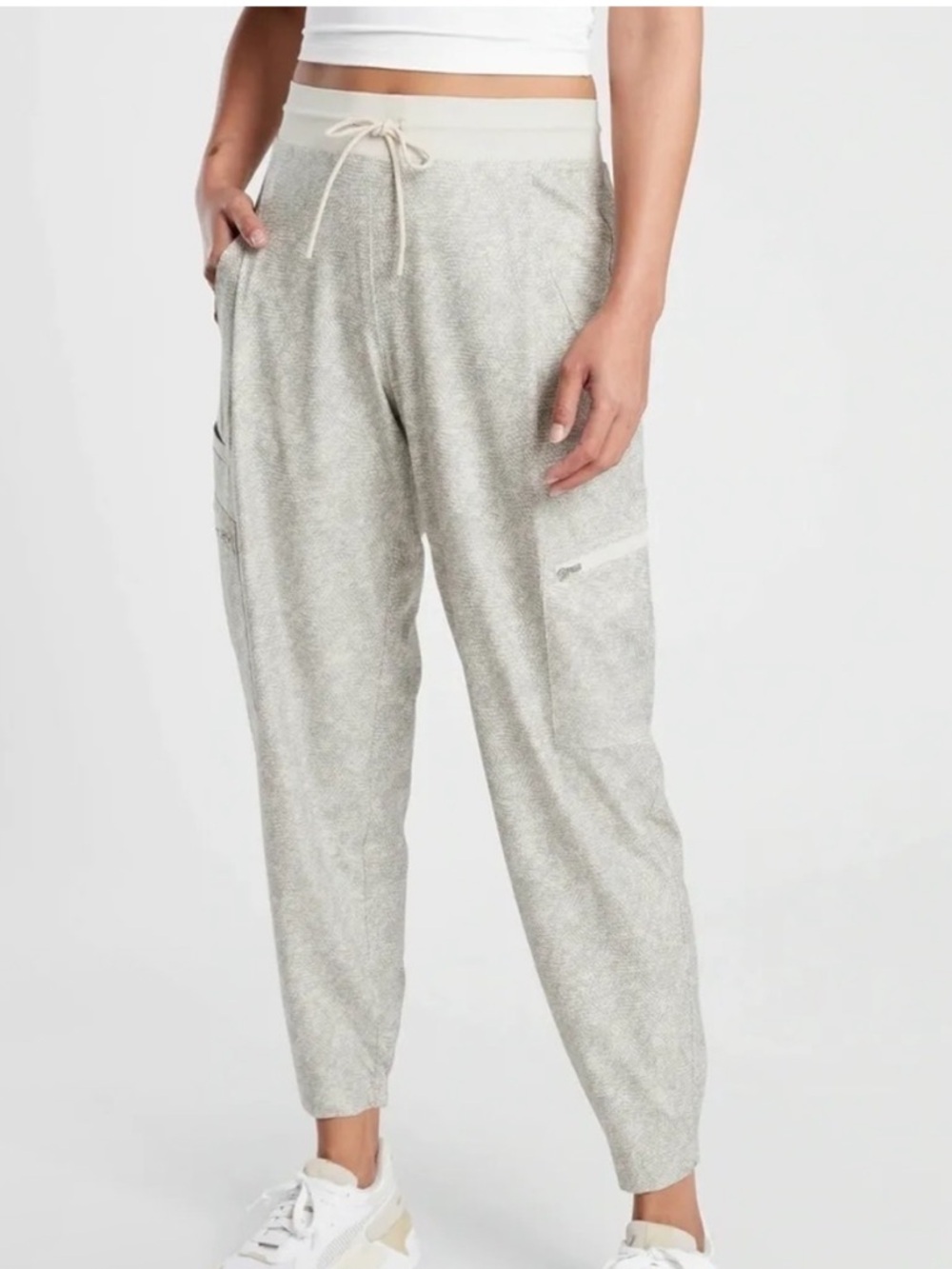 Athleta Venture Printed Pants Casual Drawstring Jogger Pants in Light Gray, Sz 2